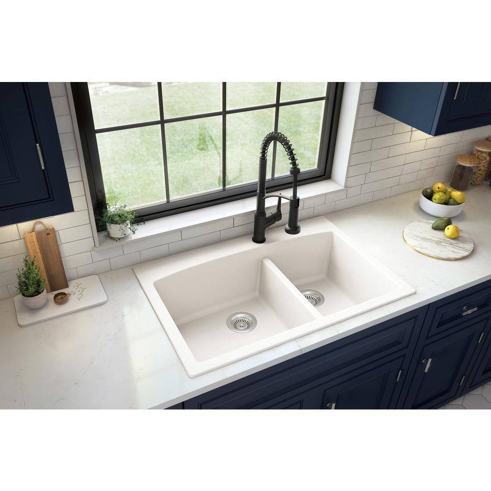 Karran Scottsdale Single Handle Pull Down Sprayer Kitchen Faucet in Matte Black KKF210MB