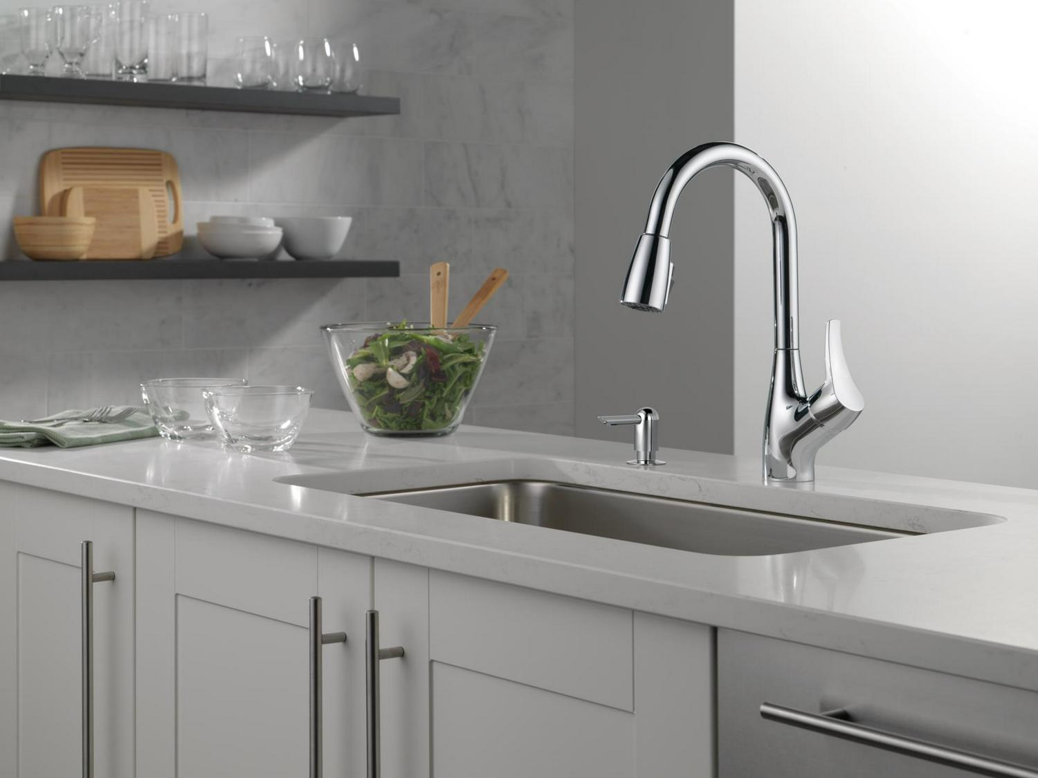 Peerless Apex Single Handle Pull-Down Sprayer Kitchen Faucet with Soap Dispenser in Chrome P7901LF-SD-W