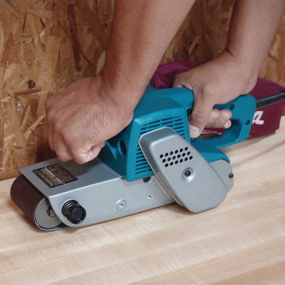 Makita Belt Sander (3 In. x 24 In.) 9924DB from Makita