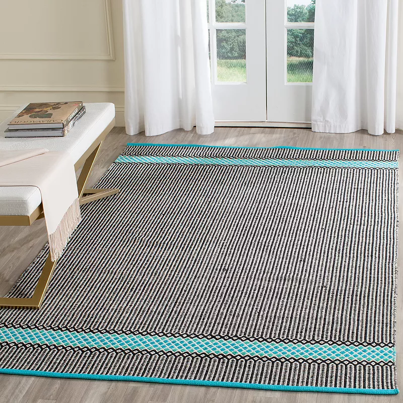 Safavieh Montauk Douglas Striped Rug