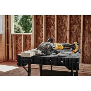 DW ATOMIC 20V MAX Cordless Brushless 4-12 in. Circular Saw (Tool Only) DCS571B