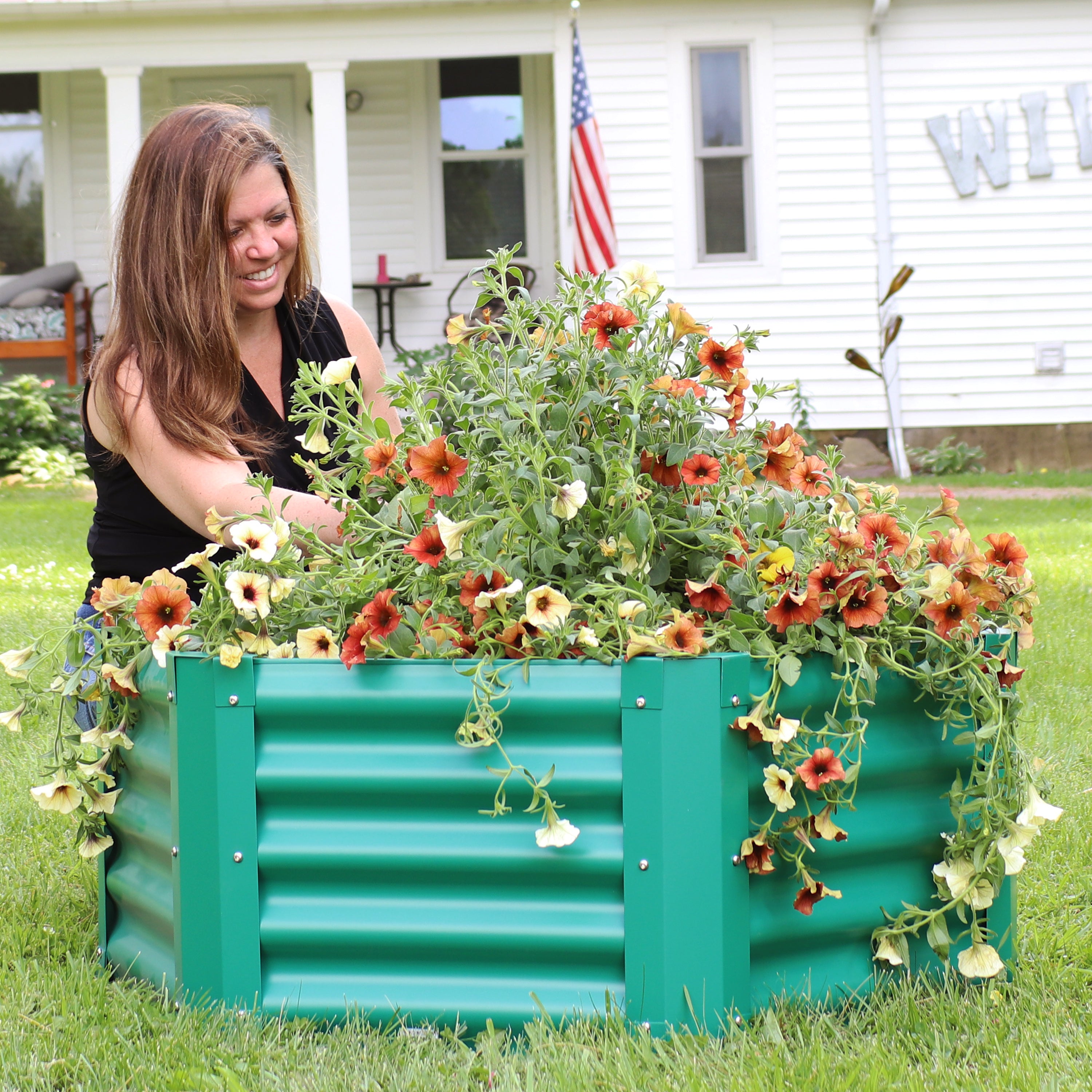 Sunnydaze Raised Powder-Coated Hexagon Steel Garden Bed Kit for Plants, Flowers, Vegetables and Herbs - 41" W x 16" Deep - Green