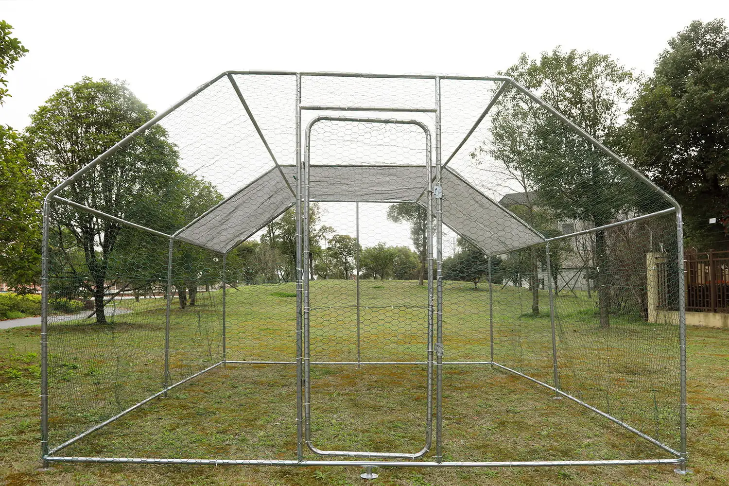 10'x10' Outdoor Heavy Duty Chicken Coops Walk in Metal Chicken Cages Large Pets Raise Crate Protector Poultry Rabbit House with Waterproof Cover Backyard