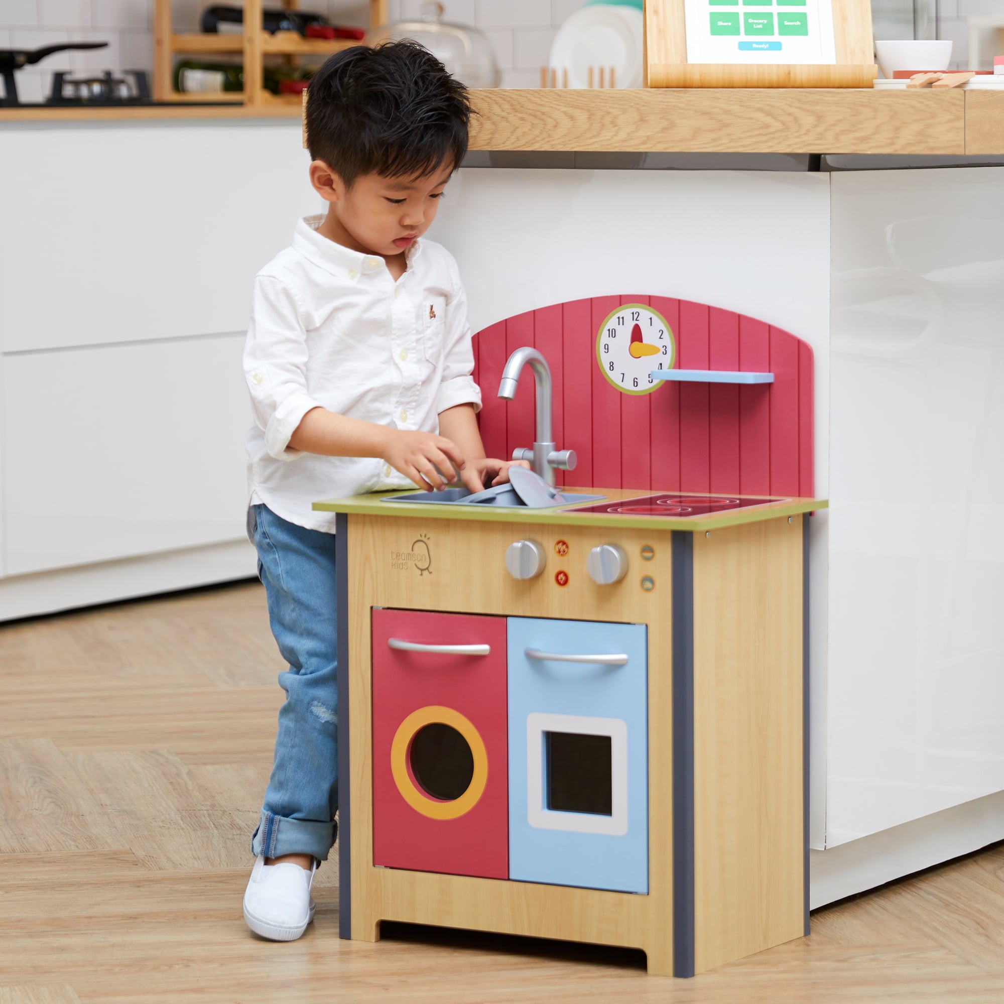 Teamson Kids Little Chef Porto Classic Wooden Kitchen Playset, Natural/Red