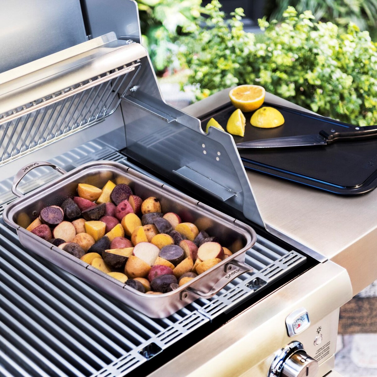 Saber Stainless Steel Roasting Pan w/ Cutting Board