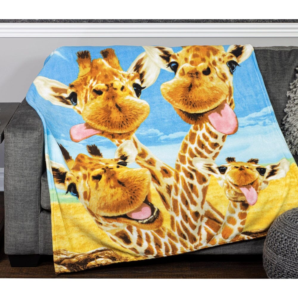 Giraffe Selfie Super Soft Plush Fleece Throw Blanket