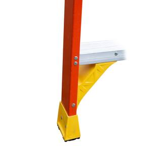 Werner 6 ft. Fiberglass Podium Step Ladder 12 ft. Reach 300 lbs. Type IA Duty Rating PD6206