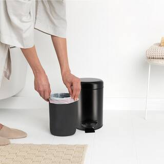 3 l 0.8 Gal. Soft Close Small Round Metal Bath Floor Step Trash Can Waste Bin in Black 6543103