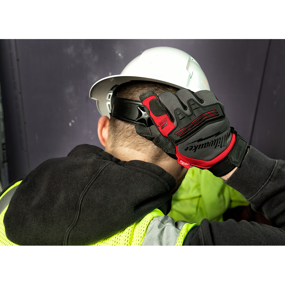 Milwaukee Full Brim Vented Hard Hat with USB Headlamp