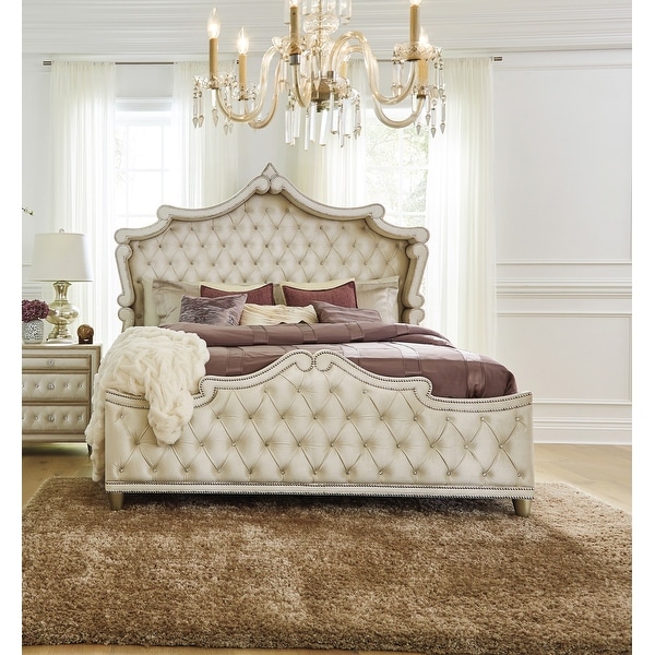 Justine Ivory and Camel Tufted 4-piece Bedroom Set - - 33987995