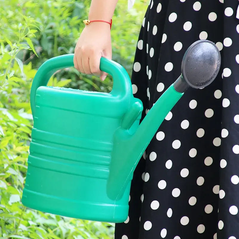 Garden watering can plastic large capacity watering pot 3L 5L 8L 10L 12L 14L long spout big plastic watering can wholesale