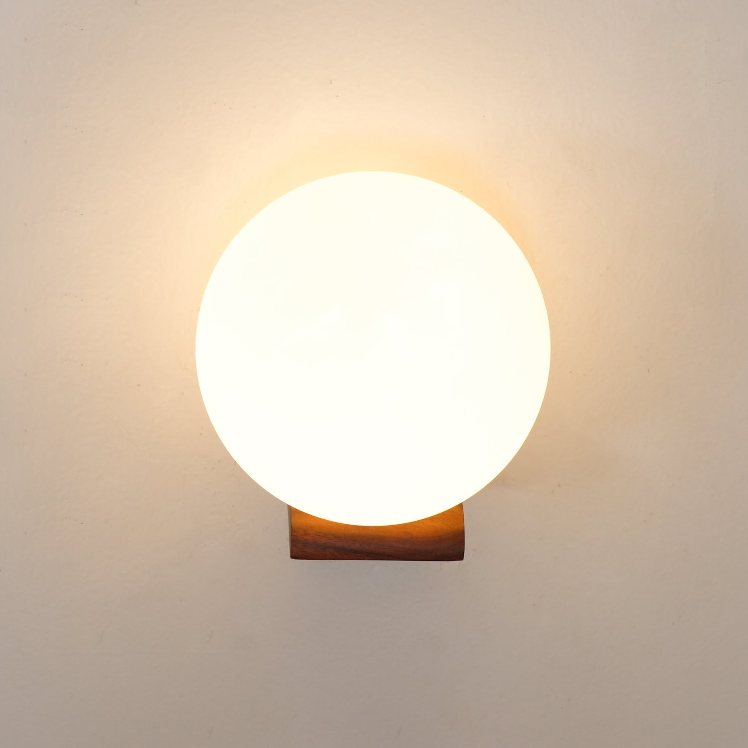 Evelyn Orb Wall Lamp