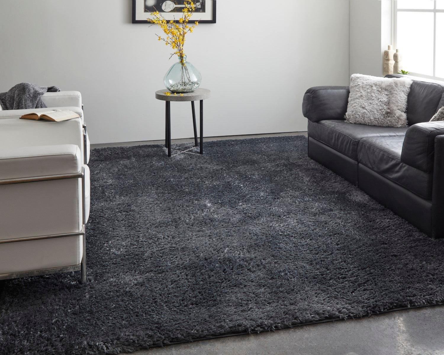 Loman Solid Color Black / Charcoal Rug