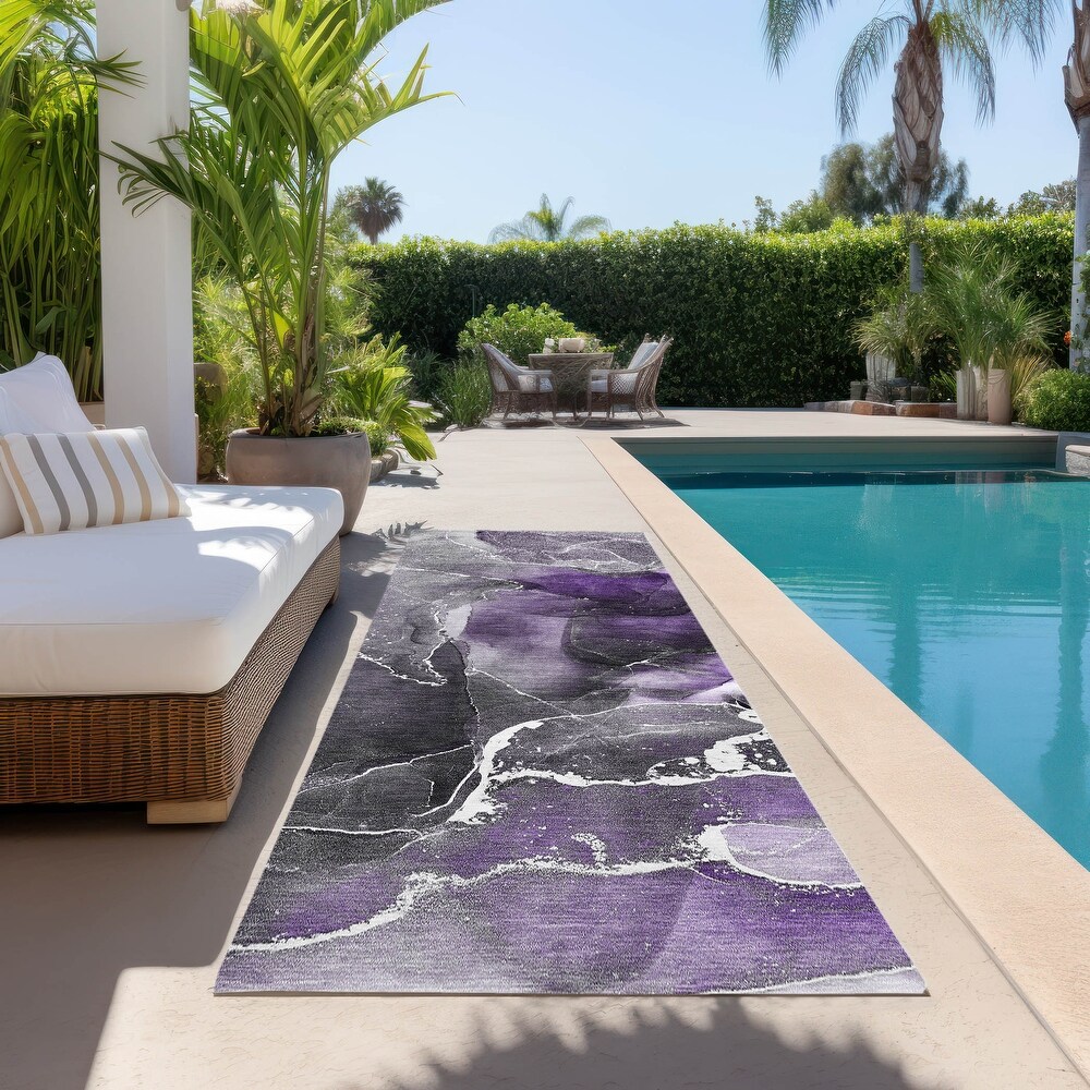 Machine Washable Indoor/ Outdoor Chantille Abstract Purple Rug