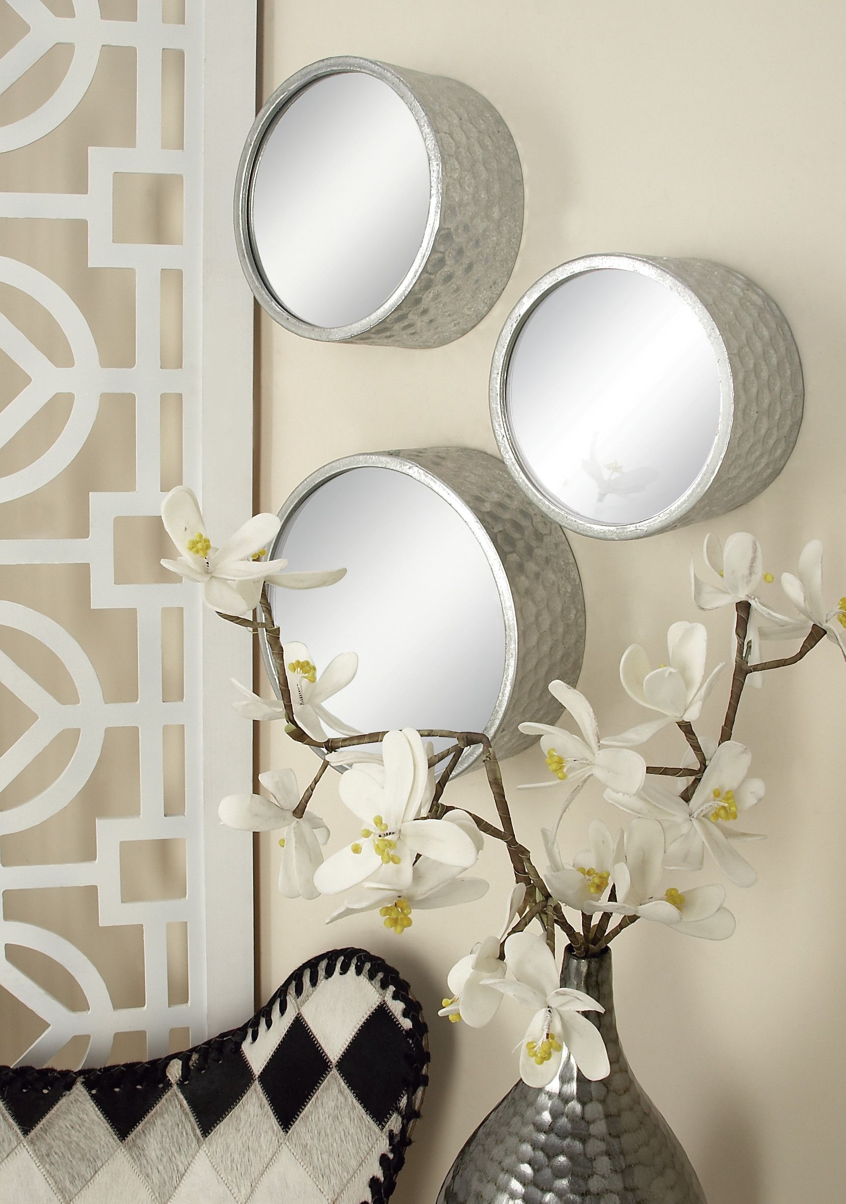 CosmoLiving by Cosmopolitan Set of 7 Silver Metal Glam Wall Mirror 12 10 8 7 6 5 4quot