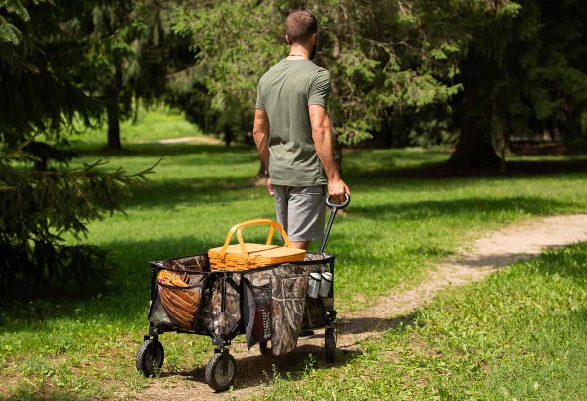 Ozark Trail Quad-Folding Wagon with Telescoping Handle， Camo