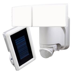 Defiant 180 Degree Integrated LED Solar Powered Two Head White Outdoor Flood Light DFI-7005-WH-G