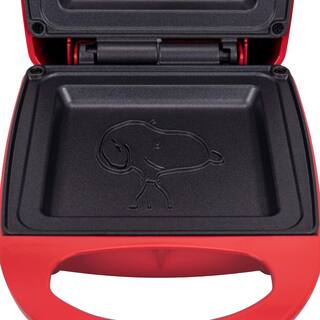 Uncanny Brands Peanuts Snoopy Red 500-Watt Single Grilled Cheese Sandwich Maker PP2-PEA-SN1