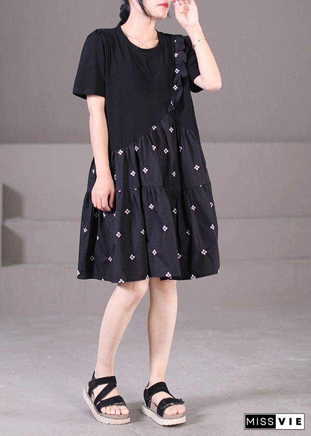 Style Black O-Neck Embroideried Ruffled Patchwork Wrinkled Cotton A Line Dress Short Sleeve