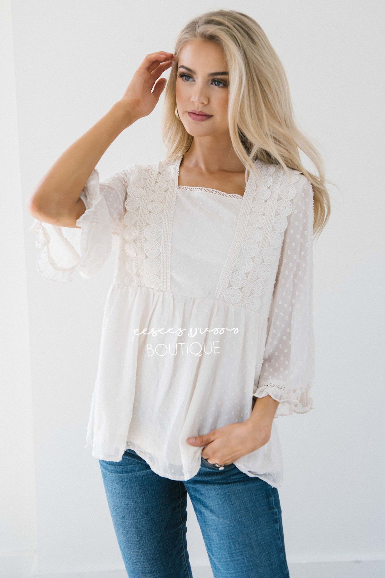 Dotted Crochet Trim Gathered Waist Blouse