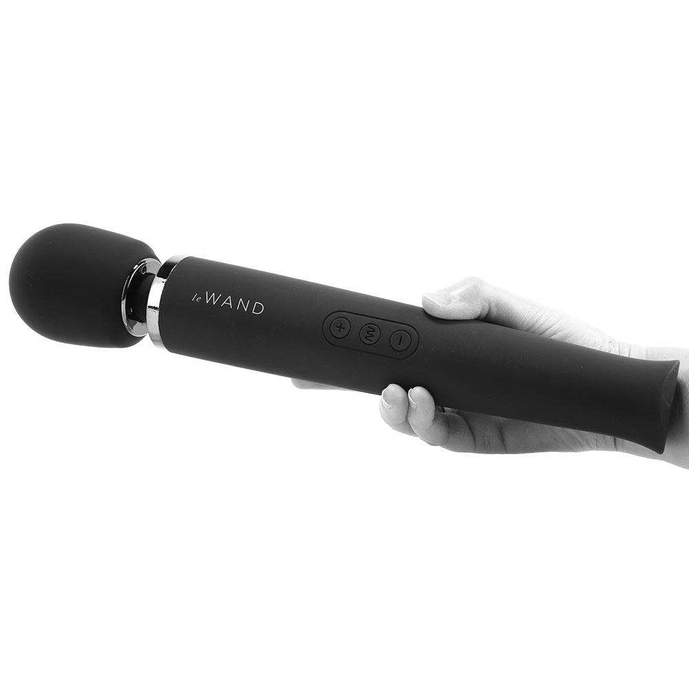 Le Wand Rechargeable Massager in Black