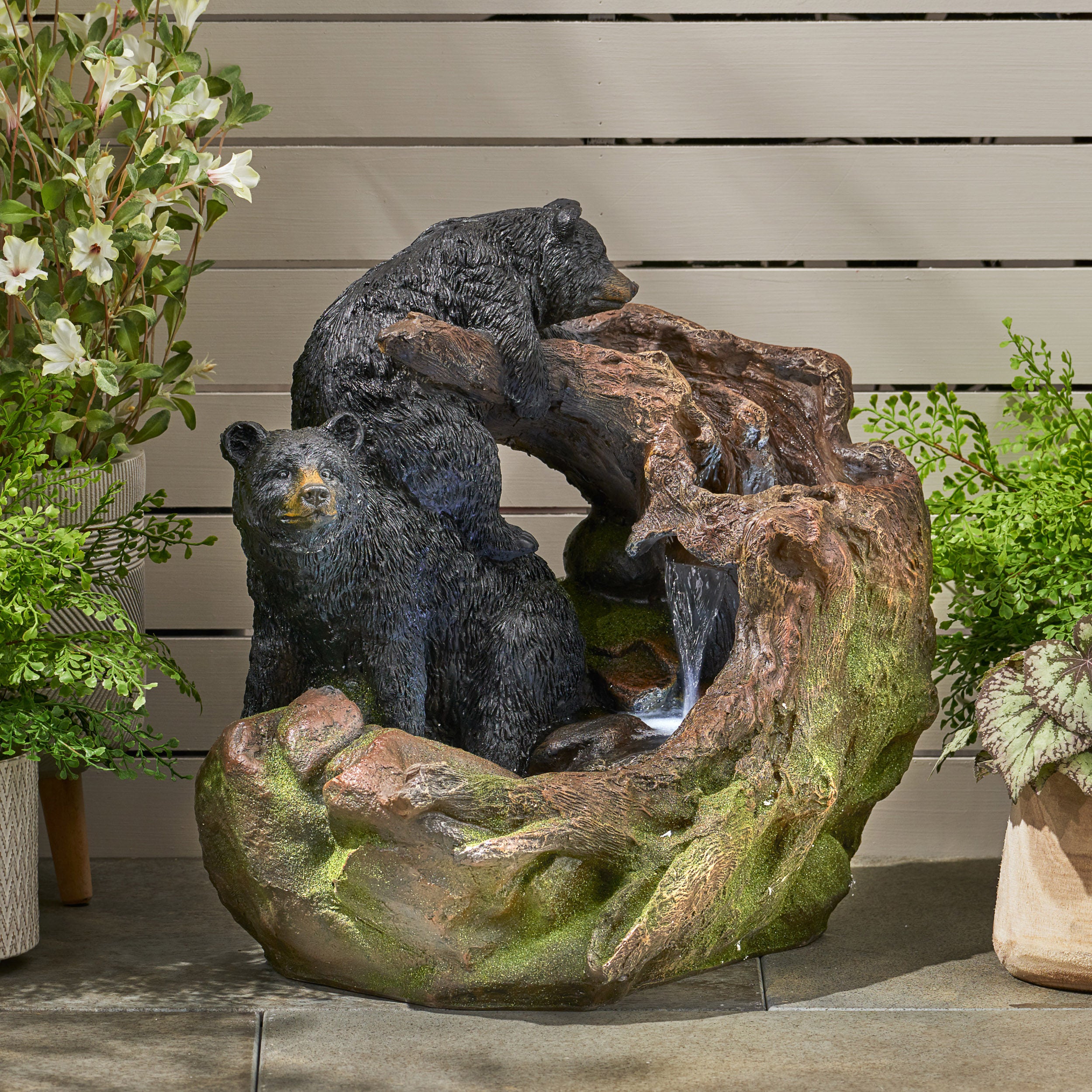 Bowery Datona Outdoor Bears on a Log Fountain