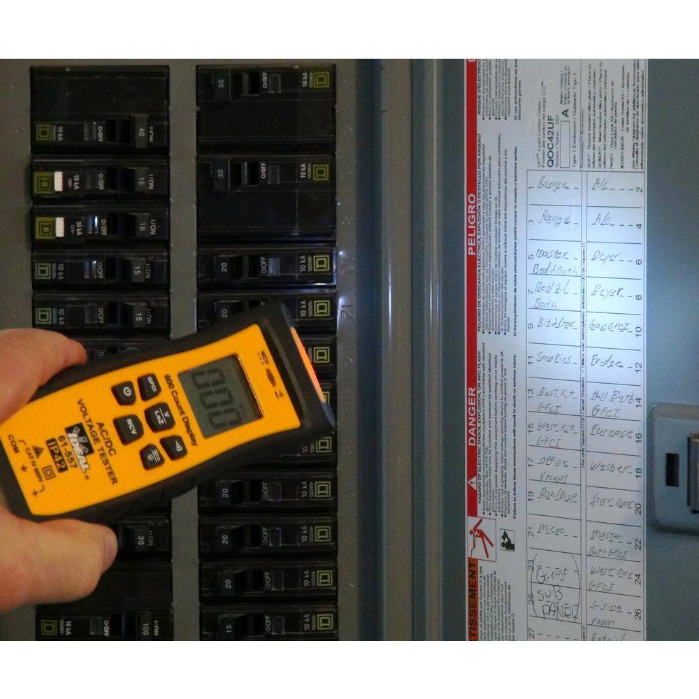 IDEAL Voltage and Continuity Tester GFCI and Flashlight 61-557