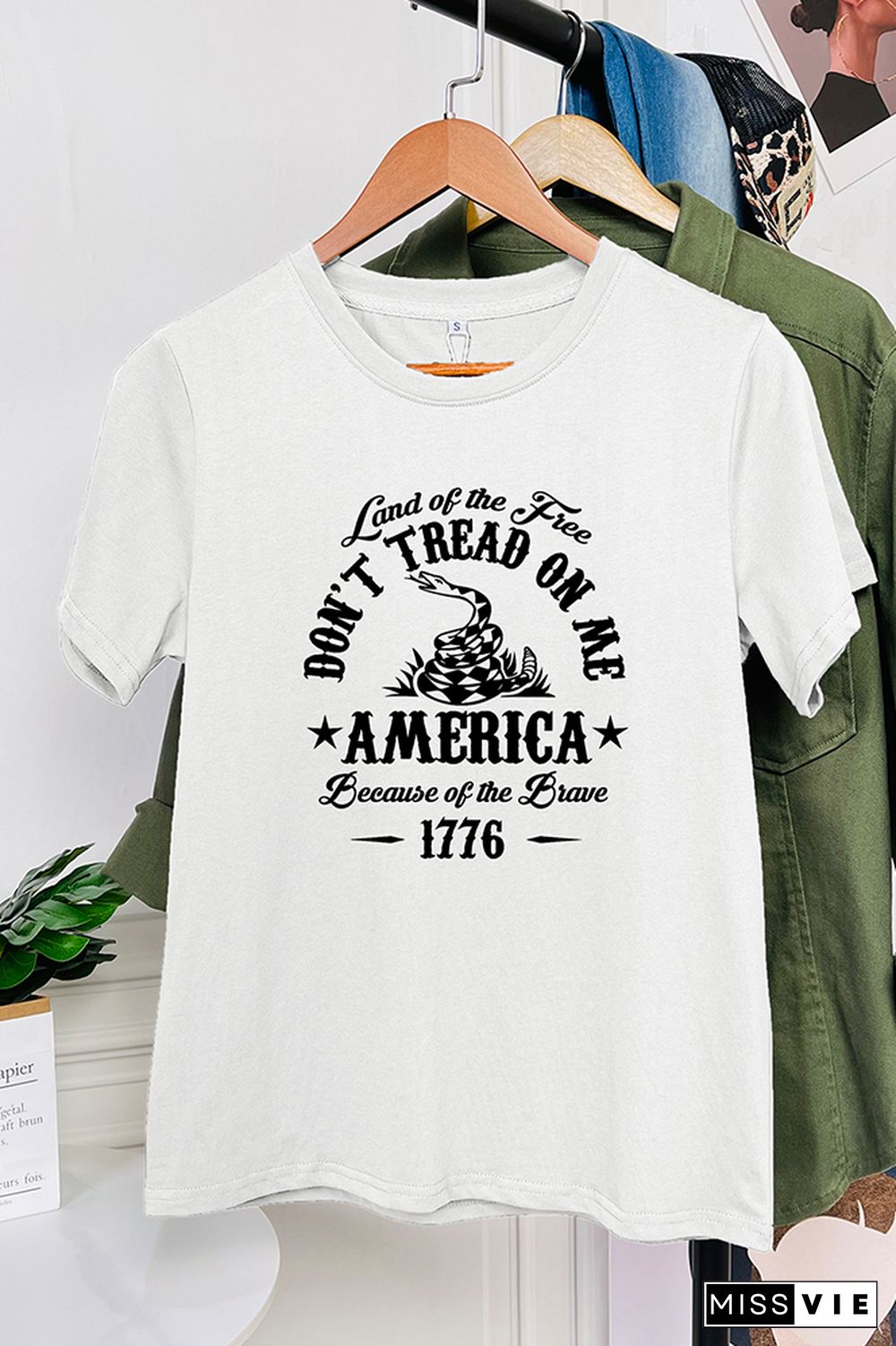 Dont' Tread On Me Graphic T-Shirt Wholesale