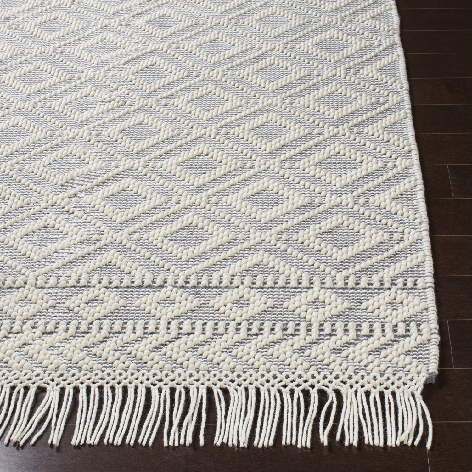 Farmhouse Tassels Hand Woven Rug