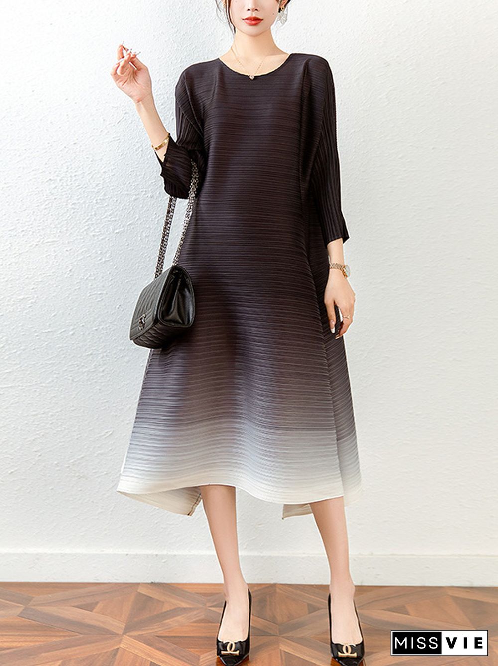 Original Long Sleeves Loose Pleated Gradient Round-Neck Midi Dresses