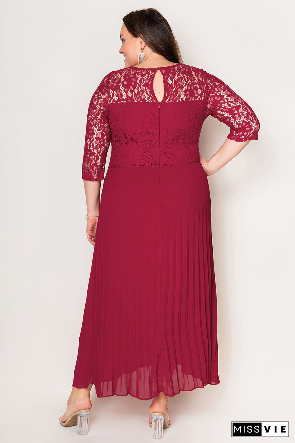 Red Lace Scalloped V Neck 3/4 Sleeves Pleated Tulle Plus Maxi Dress