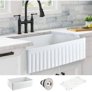 PROOX White Fireclay 33 in. Single Bowl Farmhouse Apron Kitchen Sink with Bottom Grid and Basket Strainer PRCASRX8280WH