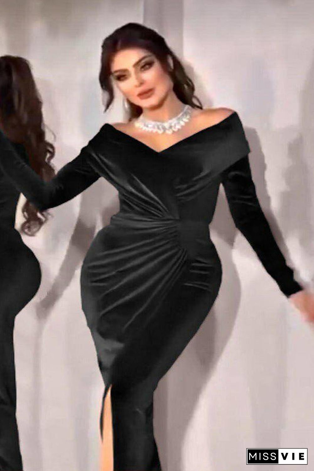 Elegant Long Sleeve Velvet Formal Gown Evening Dress