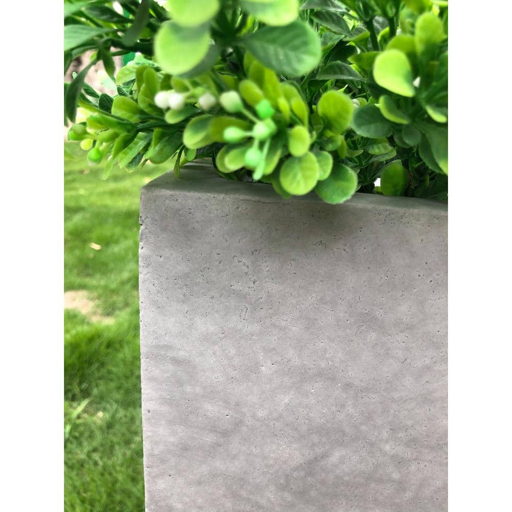 KANTE Set of 2 Lightweight Modern Rectangle Outdoor Planters， 31 in. and 23 in. Long， Natural Concrete RF0104AB-C80021