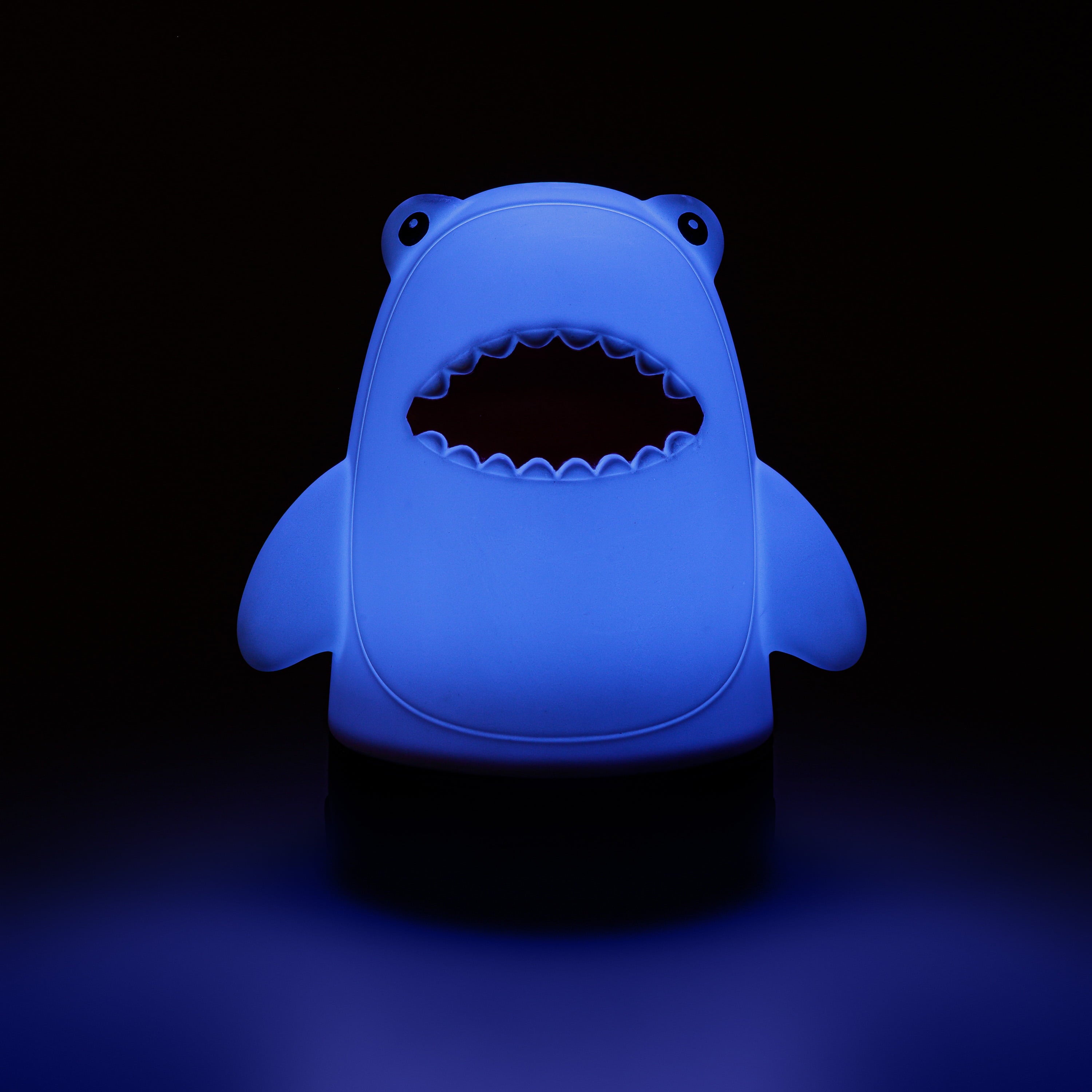 Firefly! Outdoor Gear Finn the Shark 100 Lumen Battery Powered Kid's Lantern (3 AA Batteries Not Included)