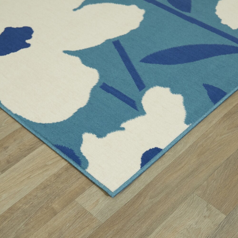 Hester Floral Indoor/Outdoor Area Rug