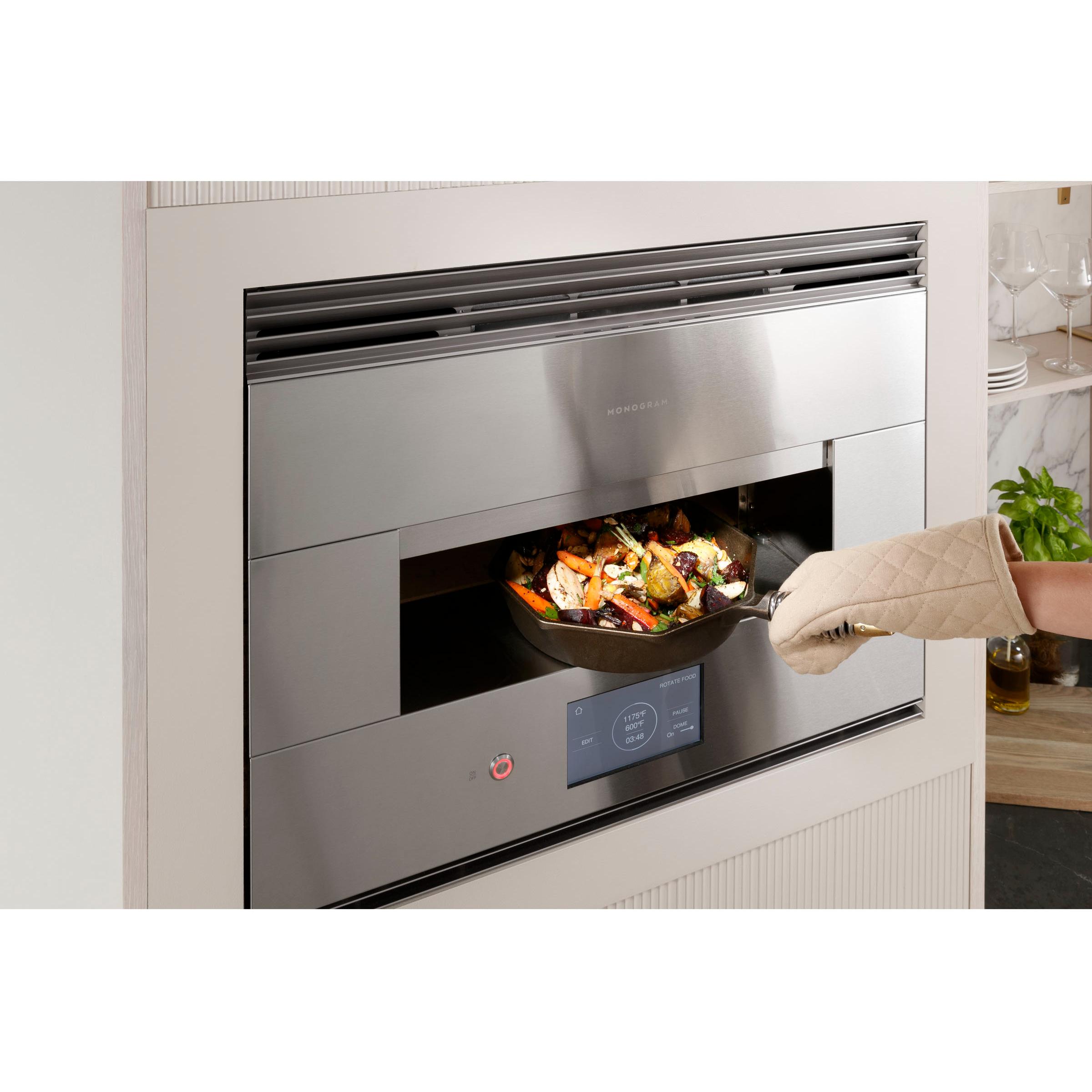 Monogram 30-inch, 1.23 cu.ft. Built-in Single Wall Oven with Wi-Fi Connectivity ZEP30FRSS