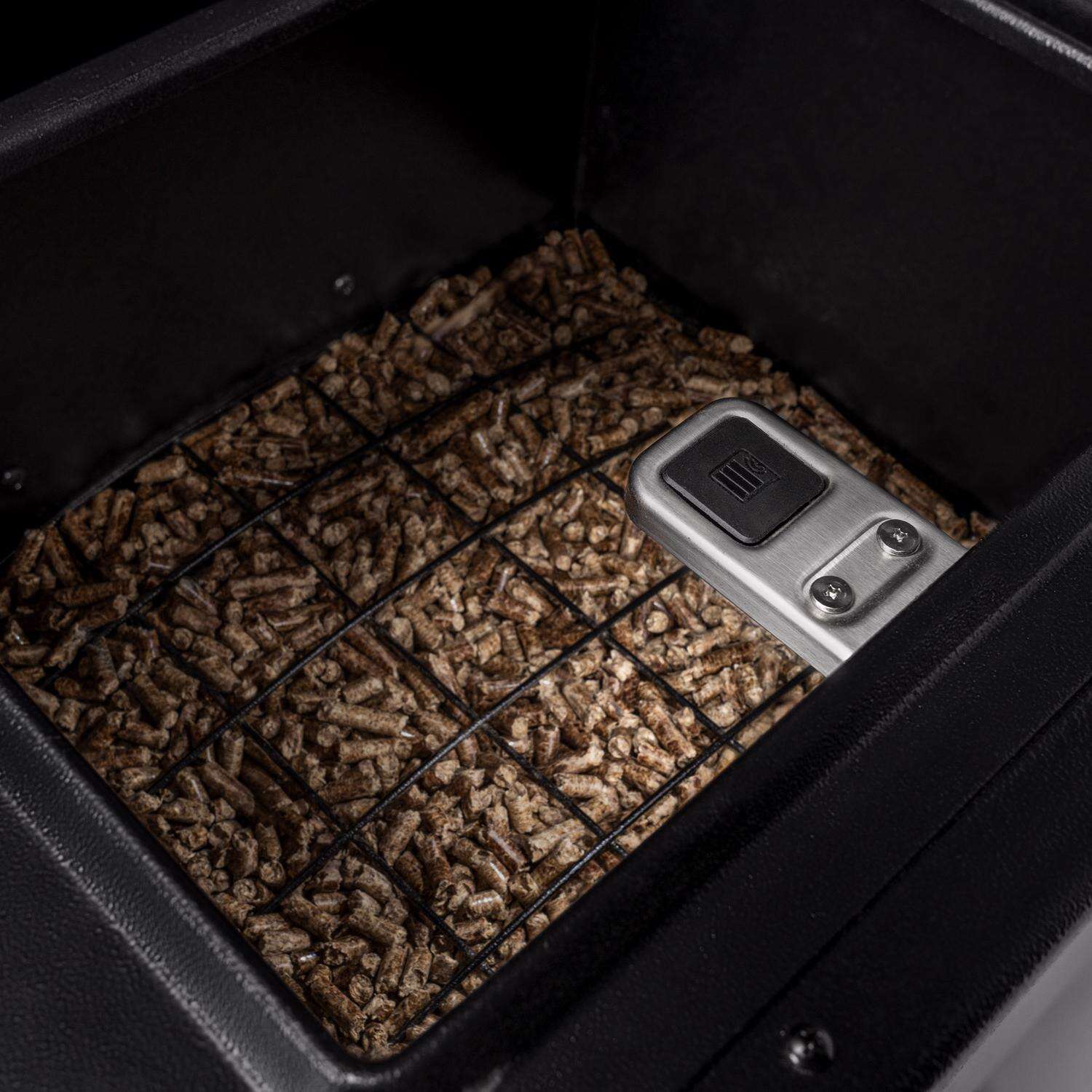 Traeger Ironwood XL Wood Pellet Bluetooth and WiFi Grill and Smoker Black