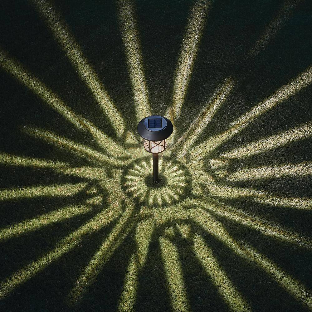 Hampton Bay Frazier 10 Lumens Solar Black LED Landscape Pathway Light Set (4-Pack) P1501-04