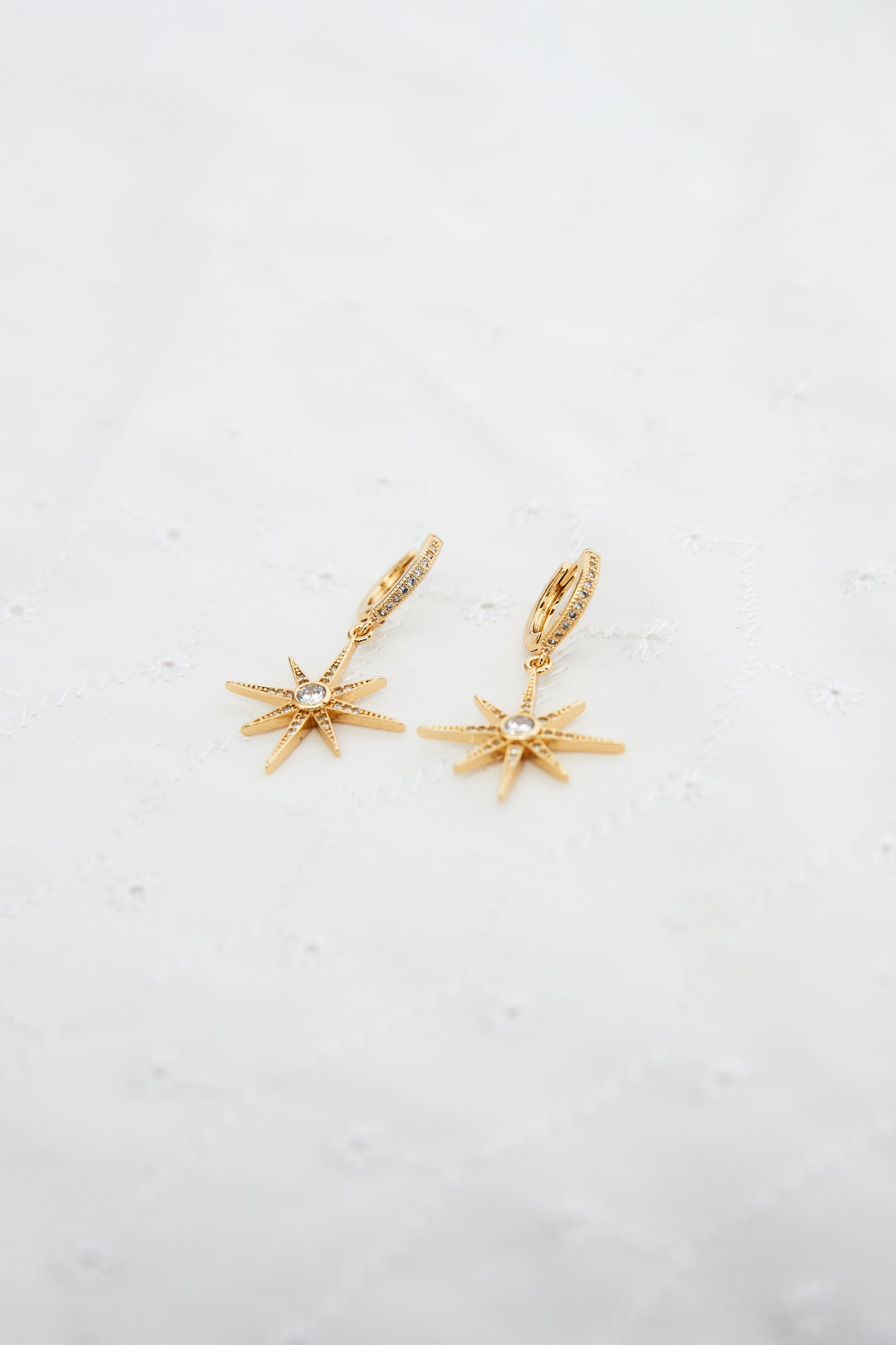 Star Light Earrings Gold