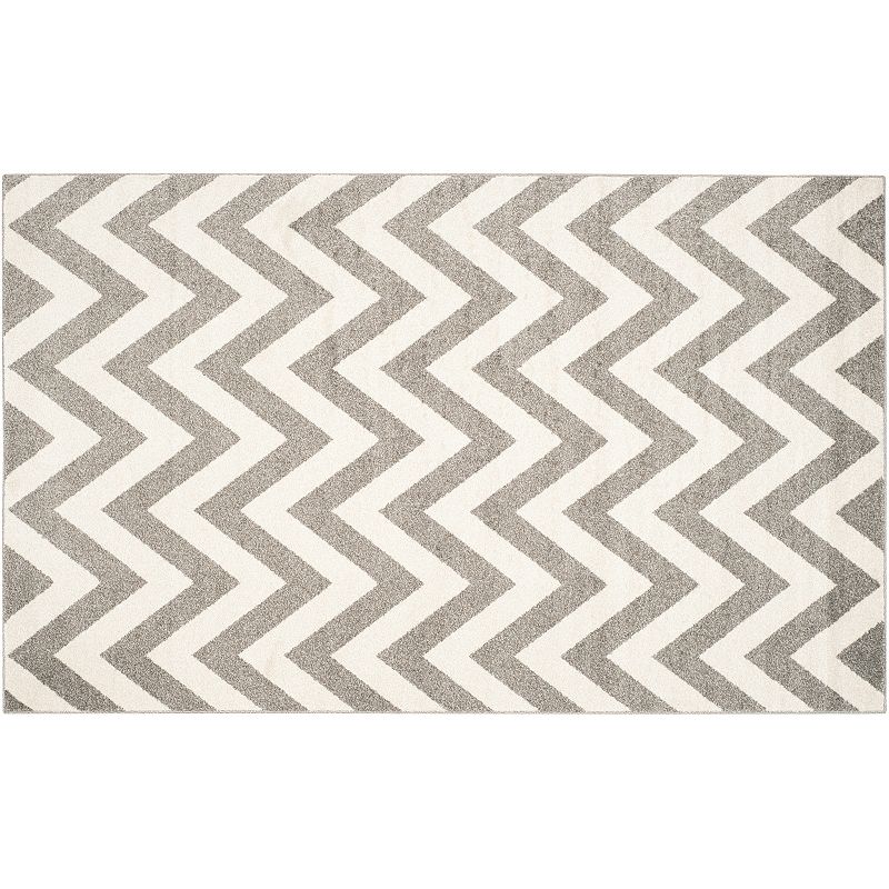 Safavieh Amherst Chevron Stripe Indoor Outdoor Rug