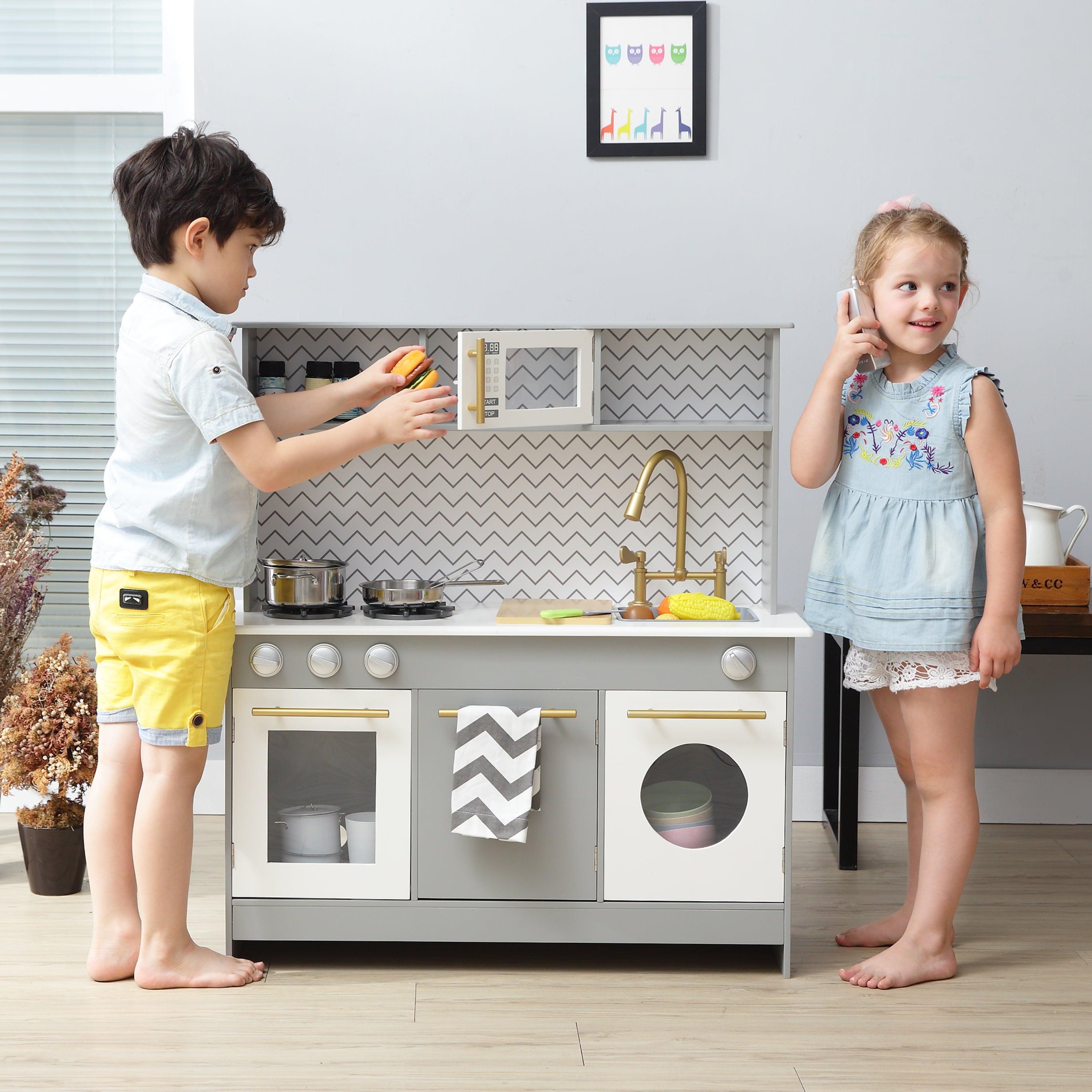 Teamson Kids Little Chef Berlin Modern Play Kitchen Set with 6 Accessories, Gray/White