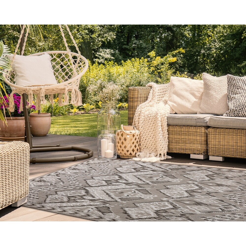 Liora Manne Malibu Ikat Indoor/Outdoor Rug