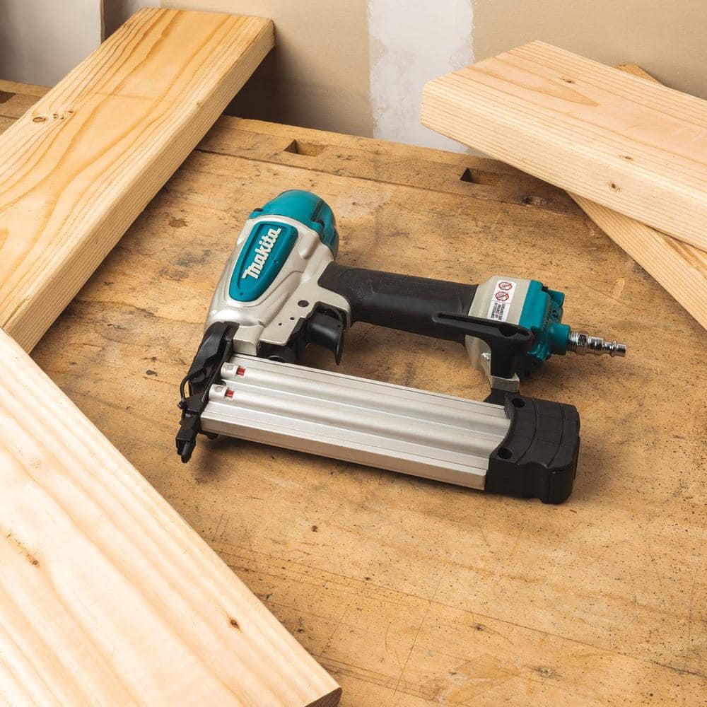 Makita Pneumatic 2 in. 18-Gauge Brad Nailer AF506