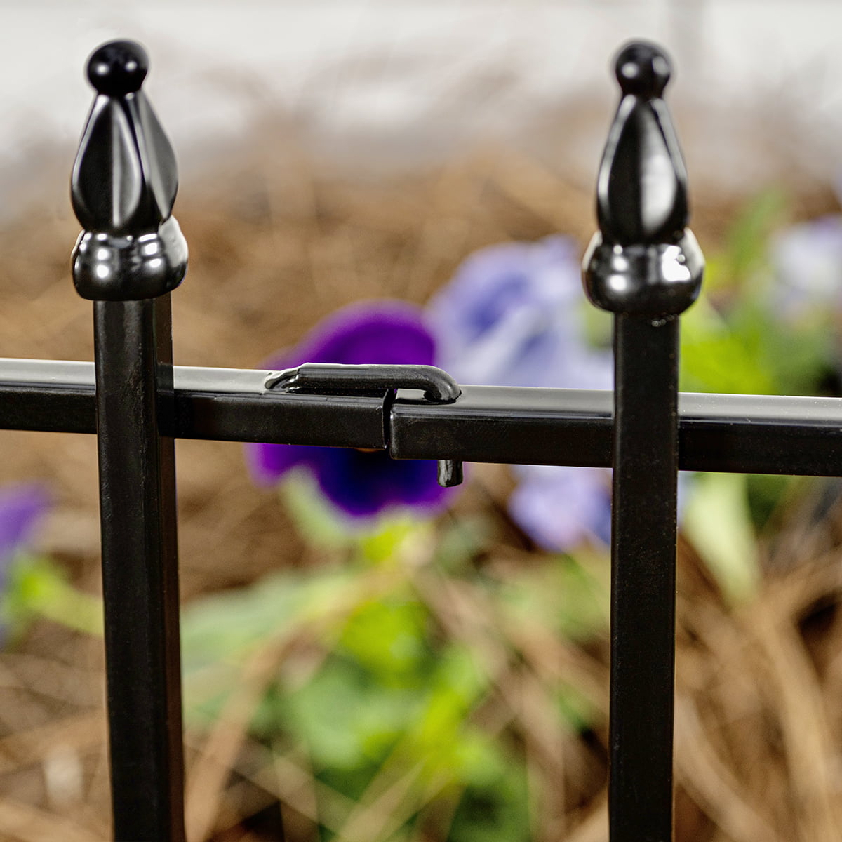 Expert Gardener Empire Black Powder Coated Steel Garden Border 22.5 inches W x 18 inches H