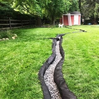 VEVOR 4 ft. x 100 ft. Geotextile Landscape Fabric 8 oz. Heavy-Duty Needle-Punched PP Garden Weed Barrier Fabric Black TGBYCYCW41008LUREV0