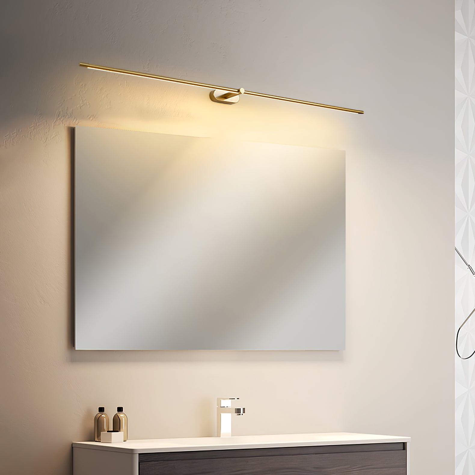 Minimalist Linear Plug-in Wall Lamp