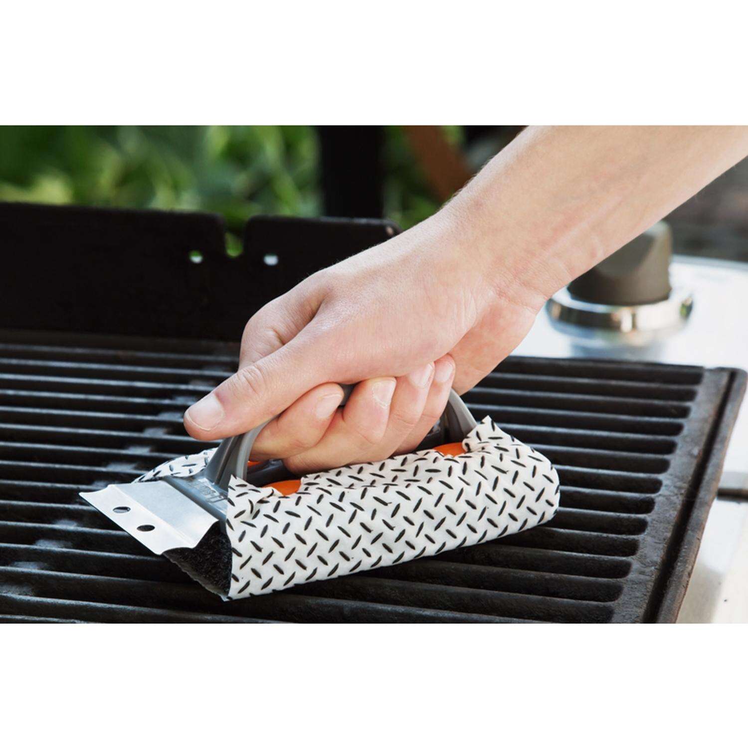 Proud Grill Q-Swiper Grill Cleaning Kit 7 in. H X 3 in. L X 3.4 in. W 26 pc