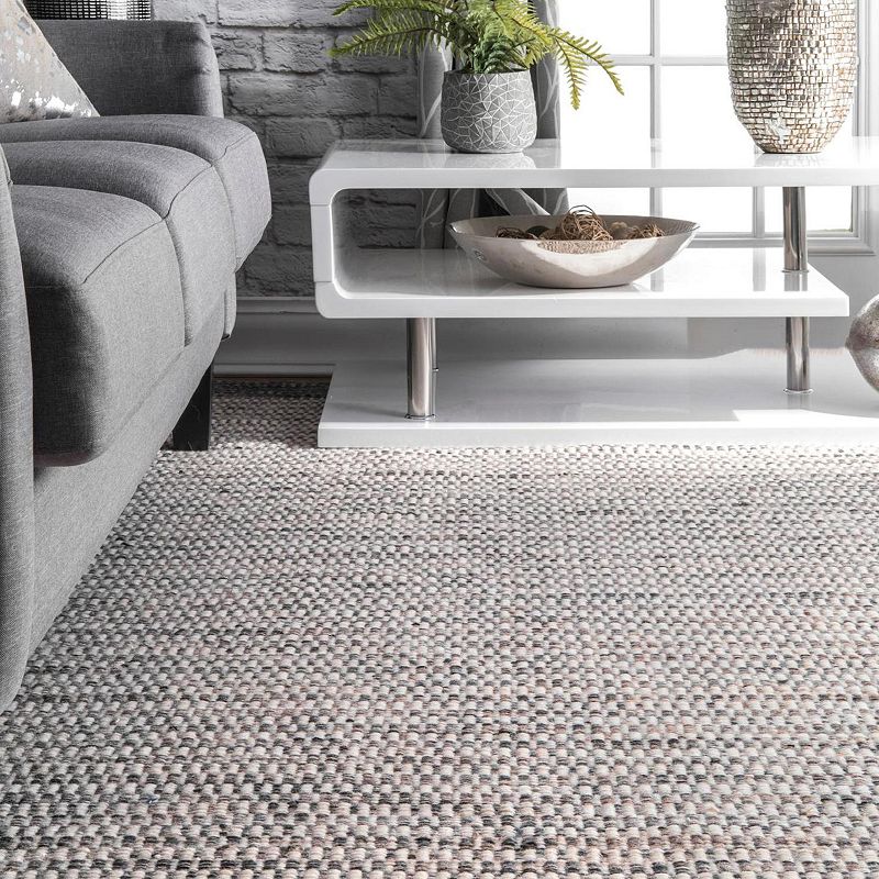 nuLoom Handmade Jenson Tassel Area Rug