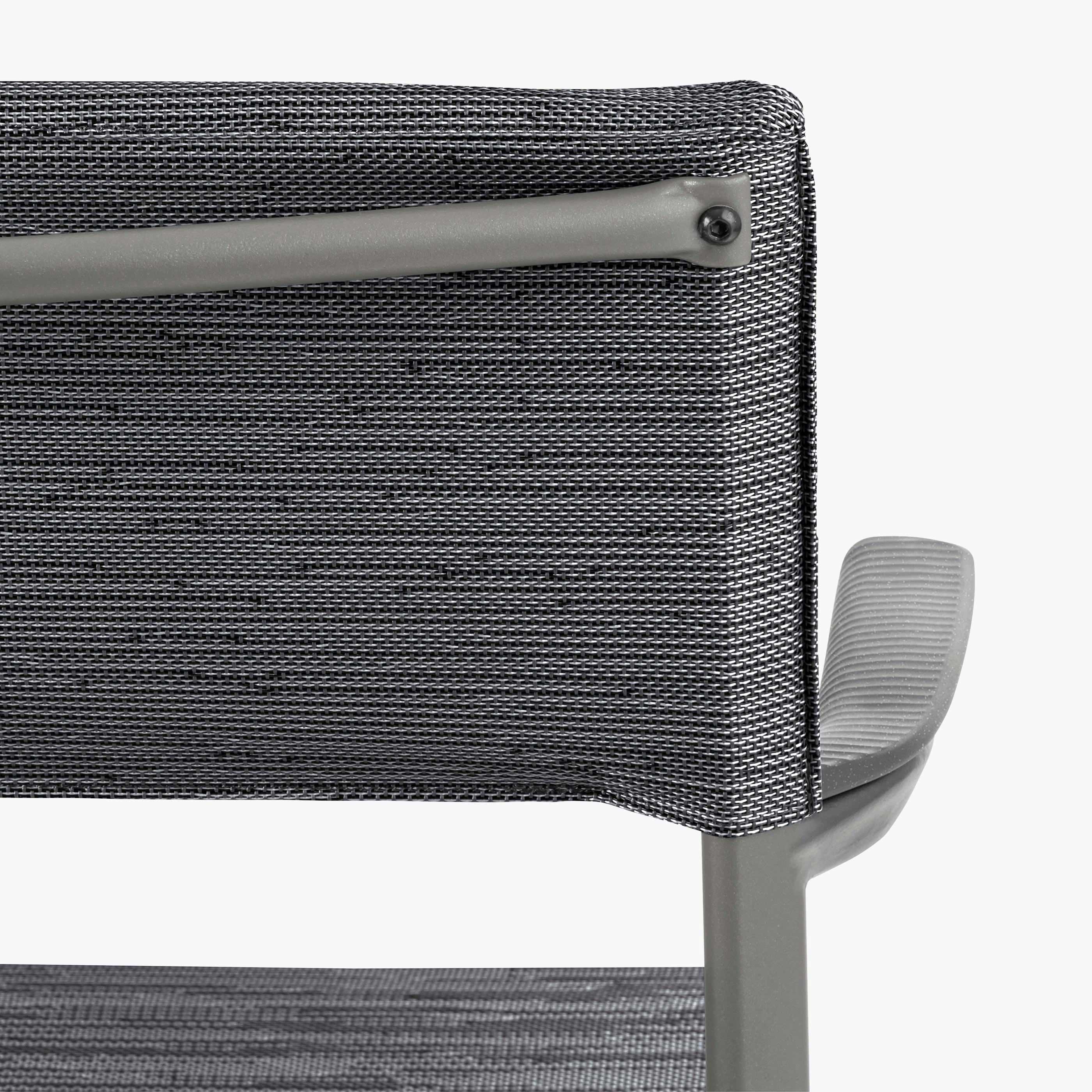 ORON ARMCHAIR